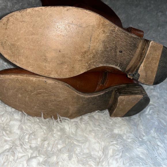 Brown leather tall boot - Picture 4 of 4